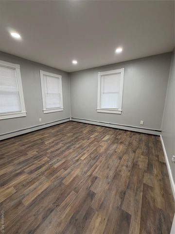 11 Haab Avenue, Babylon, NY 11702