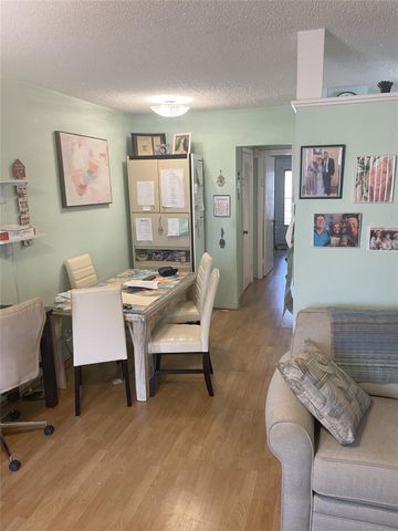 815 SW 10 Terrace 21V, Hallandale Beach, FL 33009