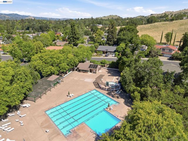 2122 Wilmington Drive, Walnut Creek, CA 94596
