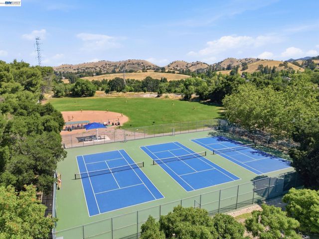 2122 Wilmington Drive, Walnut Creek, CA 94596