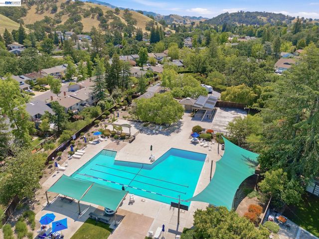2122 Wilmington Drive, Walnut Creek, CA 94596