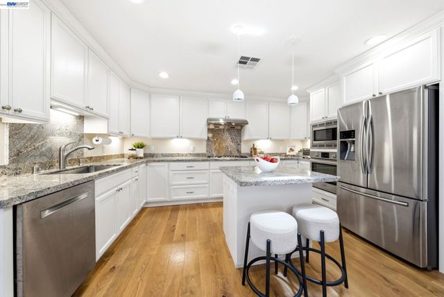 2122 Wilmington Drive, Walnut Creek, CA 94596