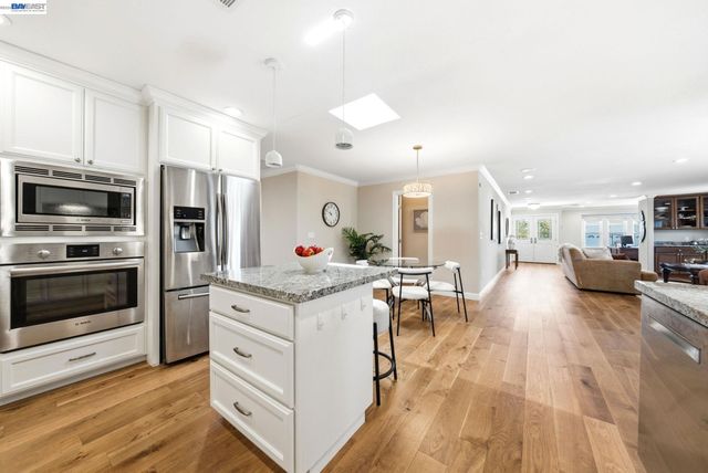 2122 Wilmington Drive, Walnut Creek, CA 94596