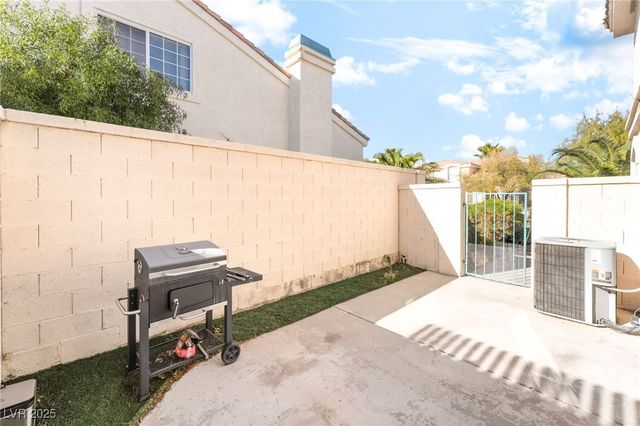 7917 Lisa Dawn Avenue, Las Vegas, NV 89147