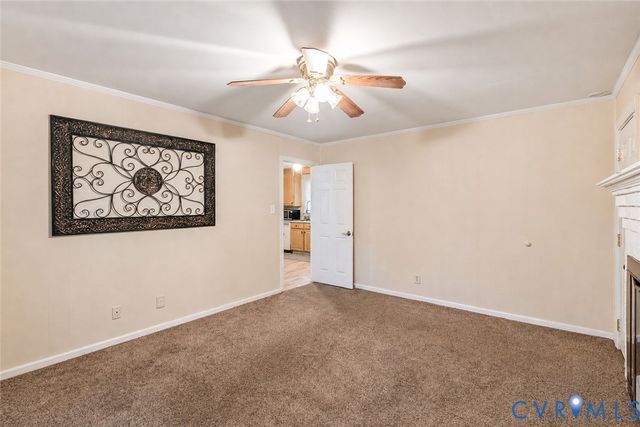 1206 Duke Of Gloucester St, Colonial Heights, VA 23834