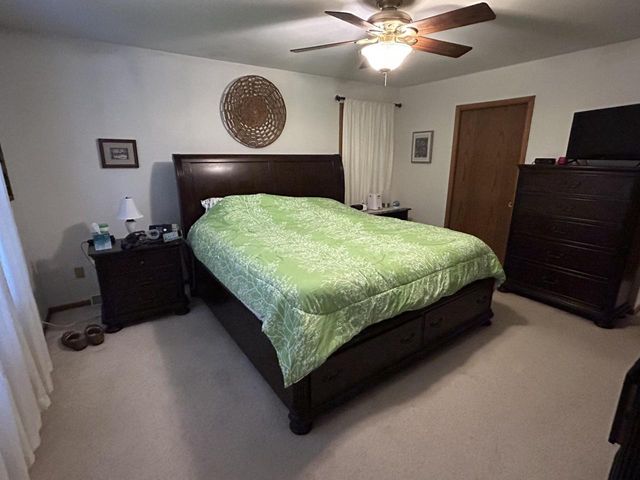 1600 DEERFIELD DRIVE, Oshkosh, WI 54904