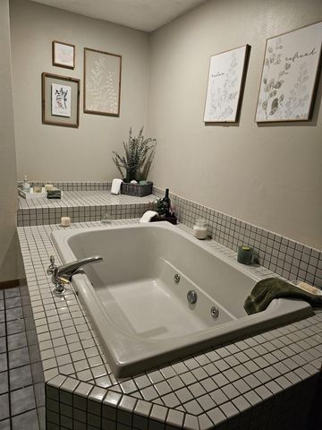 1600 DEERFIELD DRIVE, Oshkosh, WI 54904