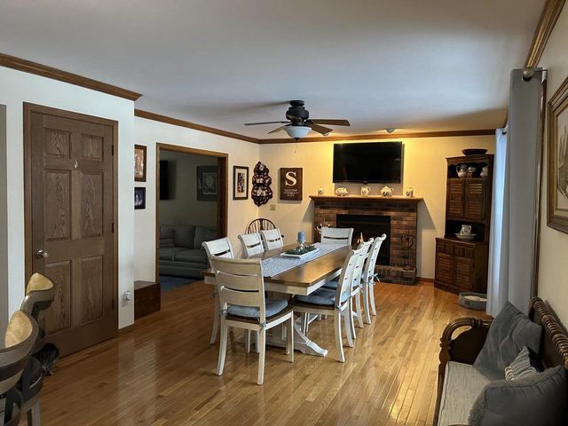 1600 DEERFIELD DRIVE, Oshkosh, WI 54904