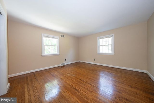 734 WOODCREST RD, Wayne, PA 19087