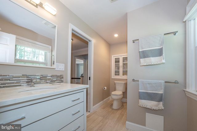 734 WOODCREST RD, Wayne, PA 19087