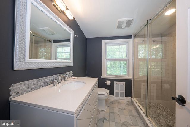 734 WOODCREST RD, Wayne, PA 19087