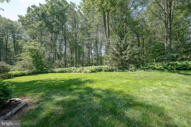 734 WOODCREST RD, Wayne, PA 19087