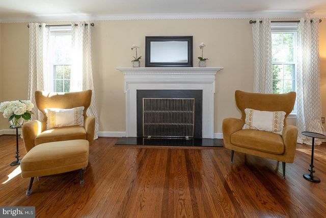 734 WOODCREST RD, Wayne, PA 19087