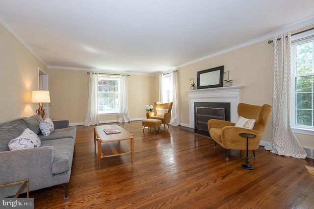 734 WOODCREST RD, Wayne, PA 19087