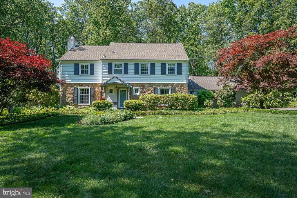 734 WOODCREST RD, Wayne, PA 19087