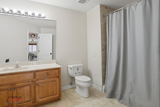 7407 Ridgefield Lane, Tinley Park, IL 60487