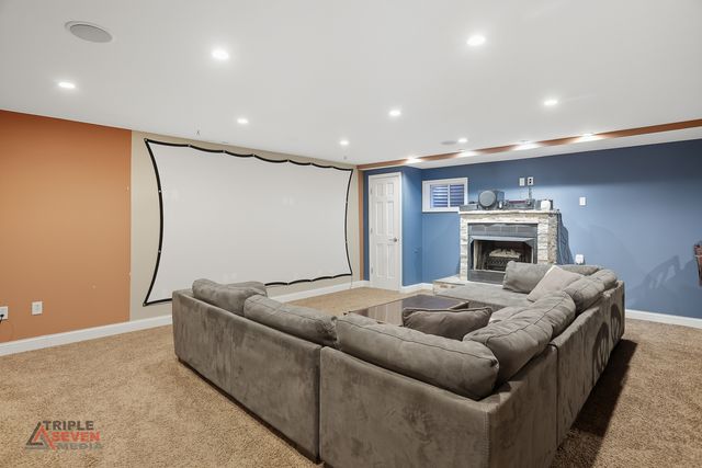 7407 Ridgefield Lane, Tinley Park, IL 60487