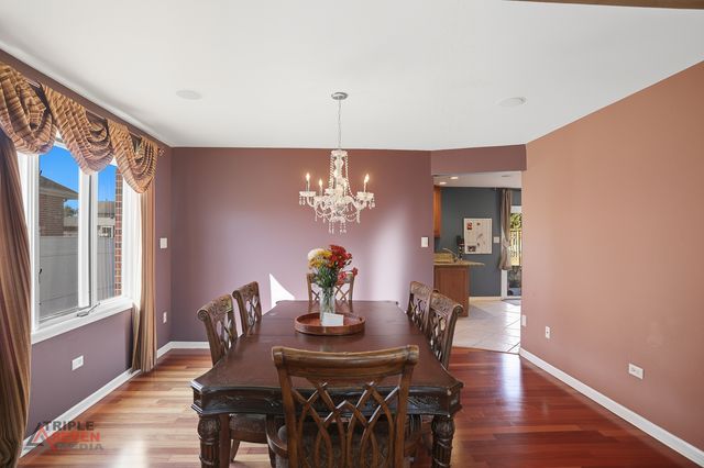 7407 Ridgefield Lane, Tinley Park, IL 60487