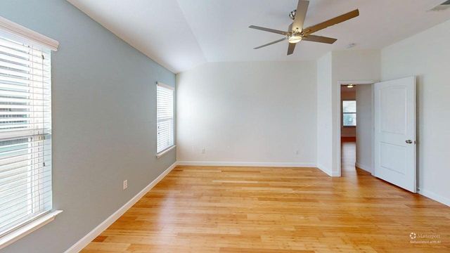 112 Esparza CT, Hutto, TX 78634