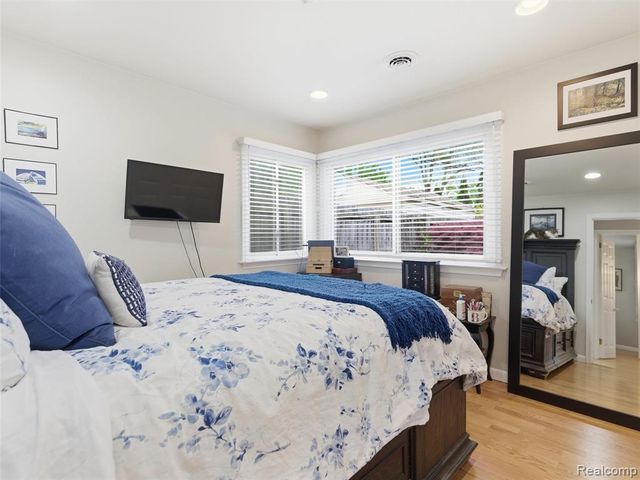 4154 Cooper Avenue, Royal Oak, MI 48073