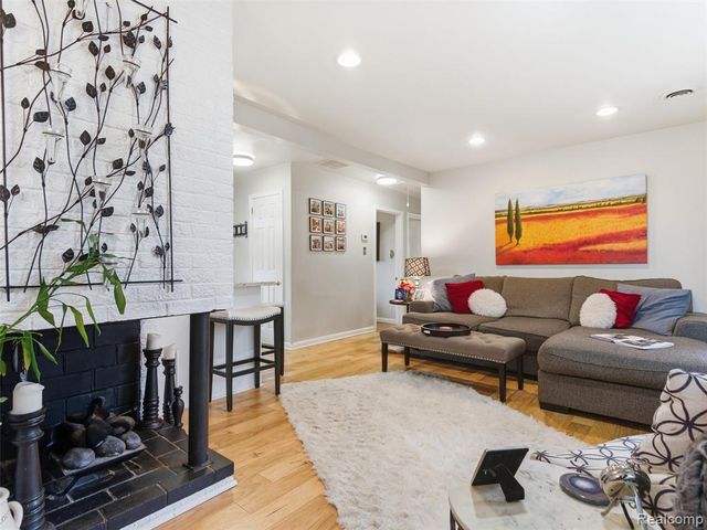 4154 Cooper Avenue, Royal Oak, MI 48073