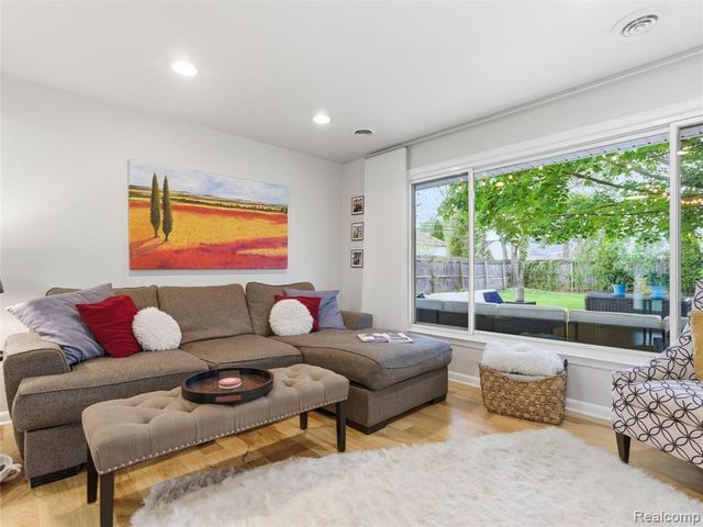 4154 Cooper Avenue, Royal Oak, MI 48073