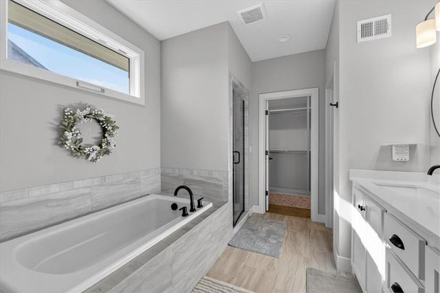 17120 W 168th Place, Olathe, KS 66062