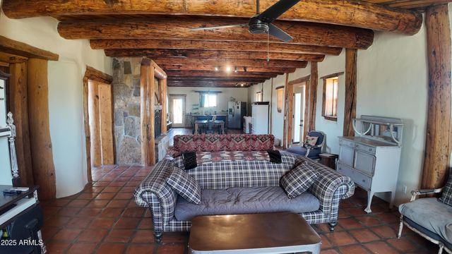 586 N TREATY HILL Trail, Saint David, AZ 85630