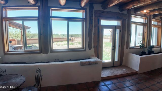 586 N TREATY HILL Trail, Saint David, AZ 85630