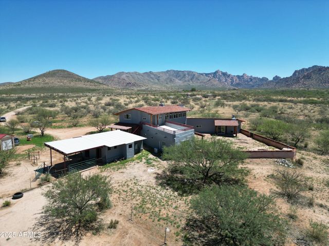 586 N TREATY HILL Trail, Saint David, AZ 85630