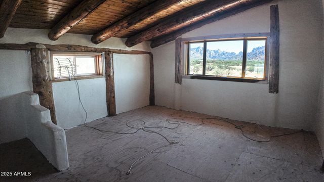 586 N TREATY HILL Trail, Saint David, AZ 85630