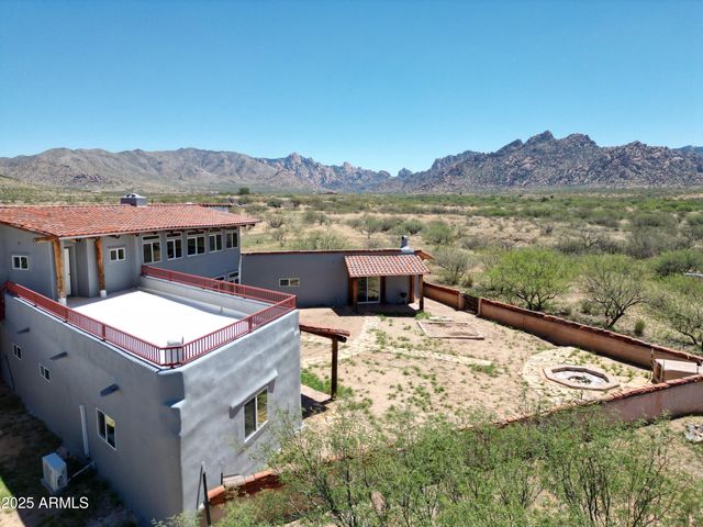 586 N TREATY HILL Trail, Saint David, AZ 85630