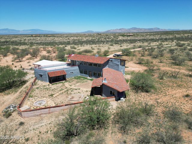 586 N TREATY HILL Trail, Saint David, AZ 85630