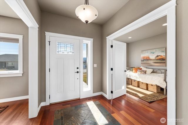 819 Autumn Crest Drive, Wenatchee, WA 98801