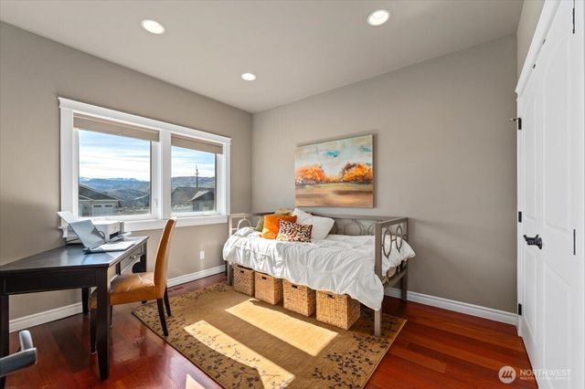 819 Autumn Crest Drive, Wenatchee, WA 98801