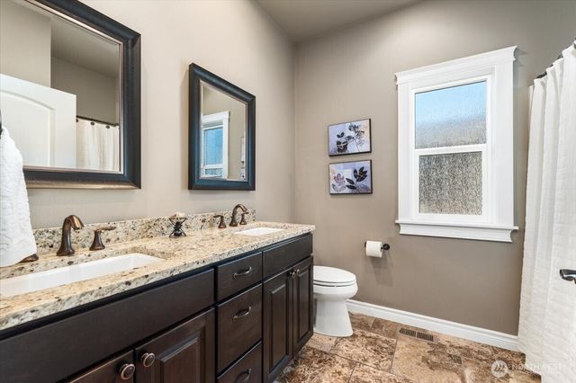 819 Autumn Crest Drive, Wenatchee, WA 98801