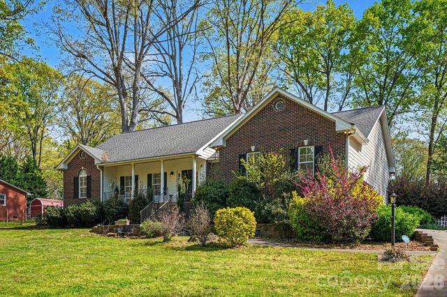 270 Spicewood Circle, Troutman, NC 28166