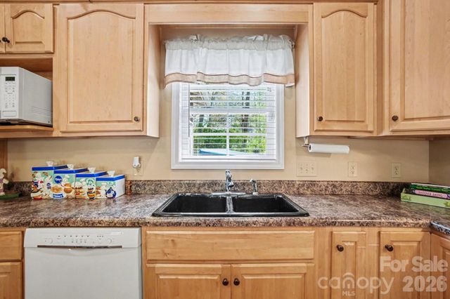 270 Spicewood Circle, Troutman, NC 28166