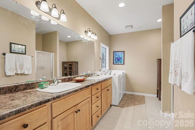 270 Spicewood Circle, Troutman, NC 28166