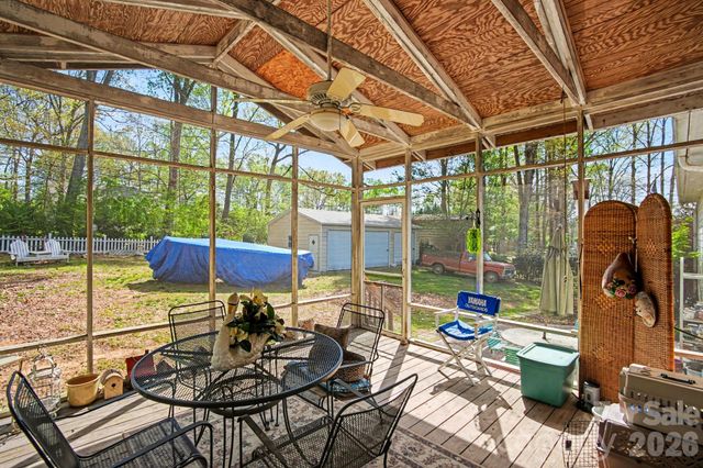 270 Spicewood Circle, Troutman, NC 28166