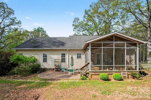 270 Spicewood Circle, Troutman, NC 28166