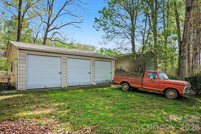 270 Spicewood Circle, Troutman, NC 28166