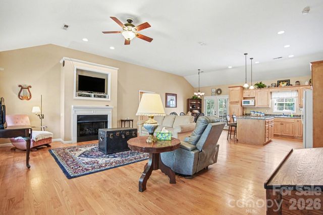 270 Spicewood Circle, Troutman, NC 28166