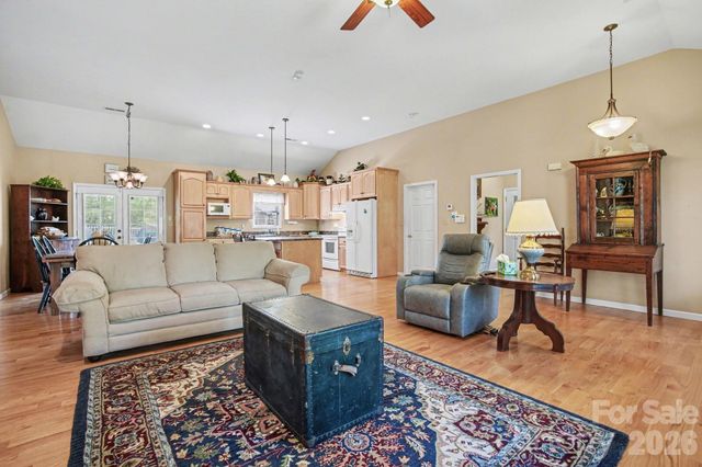 270 Spicewood Circle, Troutman, NC 28166