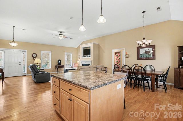 270 Spicewood Circle, Troutman, NC 28166