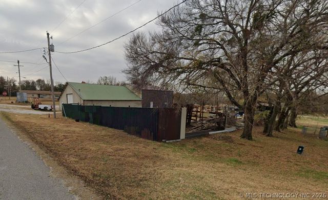 15328 W State Highway 70 Highway, Madill, OK 73446