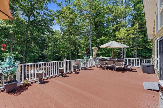 302 Powder Mill Bridge Road, Kingston, NY 12401