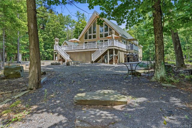 302 Powder Mill Bridge Road, Kingston, NY 12401