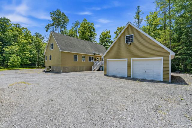 302 Powder Mill Bridge Road, Kingston, NY 12401