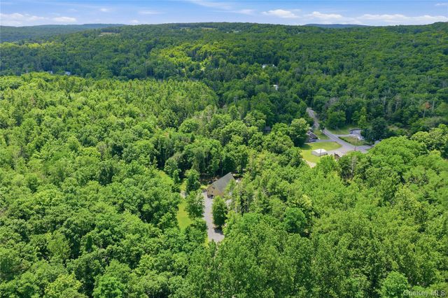 302 Powder Mill Bridge Road, Kingston, NY 12401